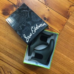 Sam Edelman Tinsley Green Matte and Black Rubber Boots, New in box, size 8